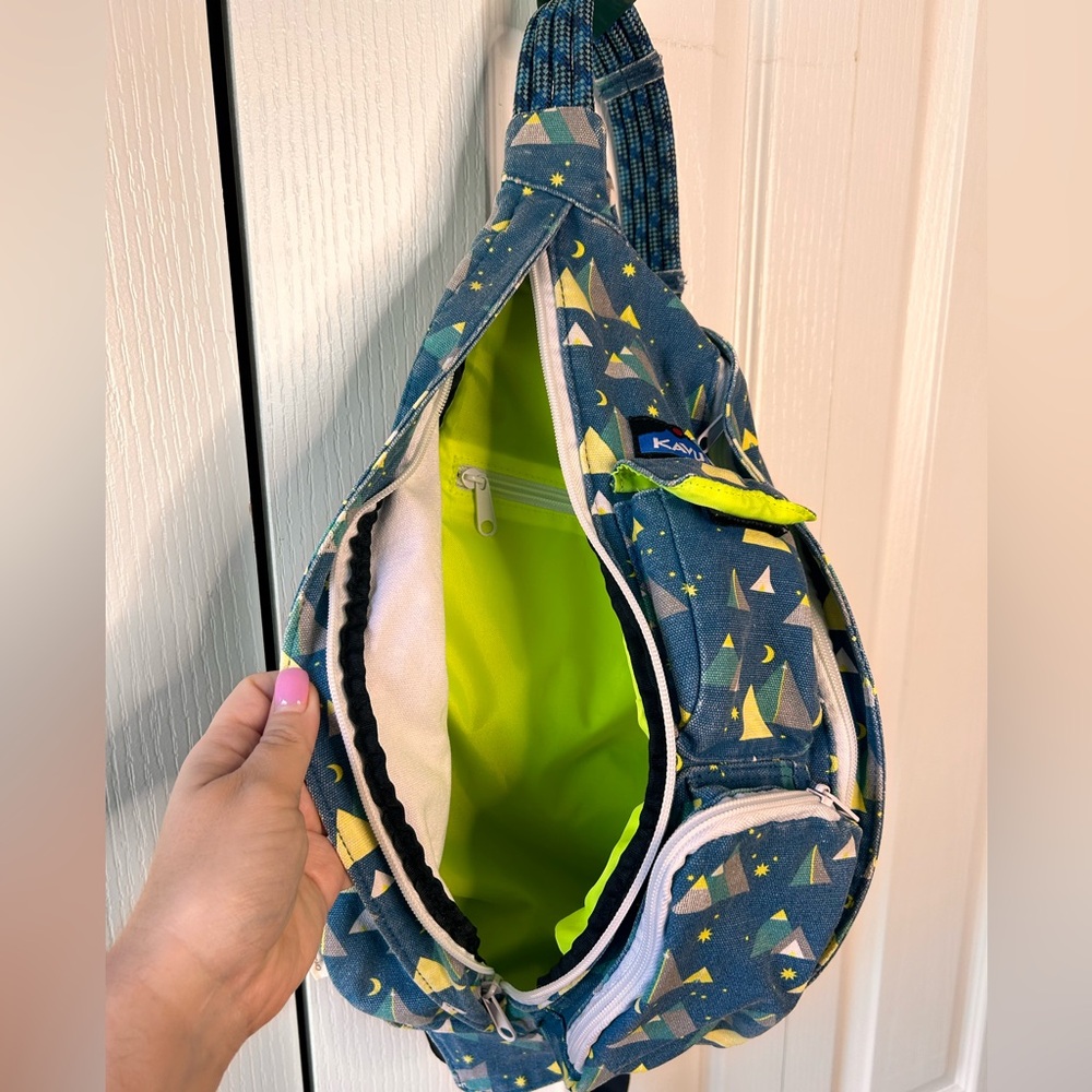 Kavu Rope Sling Medium‎ Size Back Bag Night Range Retired Pattern Hard To Find - Picture 8 of 8